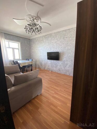 Satılır 2 otaqlı köhnə tikili 44 m², Massiv V q., photo 1 from 10