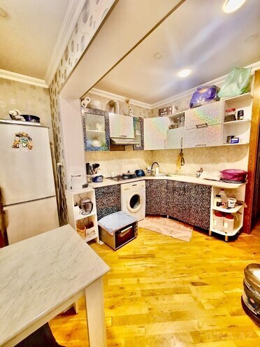 Satılır 3 otaqlı köhnə tikili 90 m², Neftçilər m., photo 1 from 17