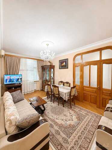 Продаётся 3-комн. вторичка 90 м², Ясамальский р., photo 3 from 17