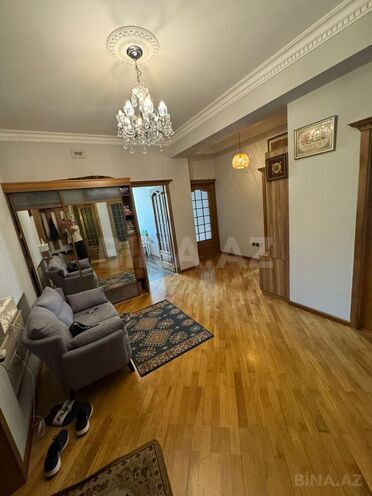 Продаётся 3-комн. новостройка 160 м², м. Элмляр Академиясы, photo 1 from 19
