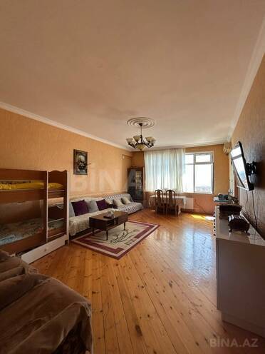 Продаётся 2-комн. новостройка 65 м², м. Халглар Достлугу, photo 1 from 13