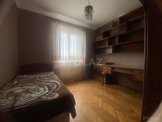 Satılır 4 otaqlı köhnə tikili 105 m², İnşaatçılar m., photo 7 from 13