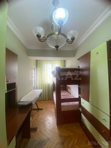 Satılır 4 otaqlı köhnə tikili 105 m², İnşaatçılar m., photo 8 from 13