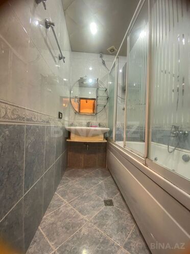 Satılır 4 otaqlı köhnə tikili 105 m², İnşaatçılar m., photo 11 from 13
