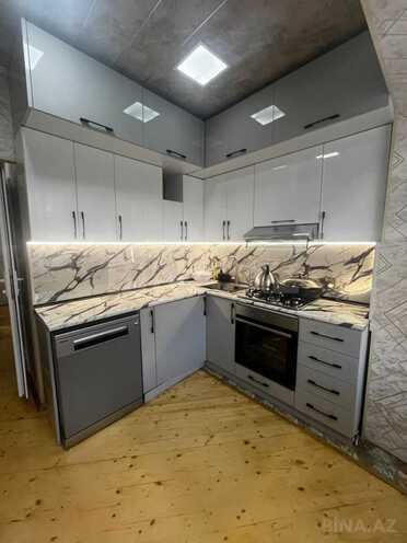 Satılır 4 otaqlı köhnə tikili 110 m², İnşaatçılar m., photo 3 from 20