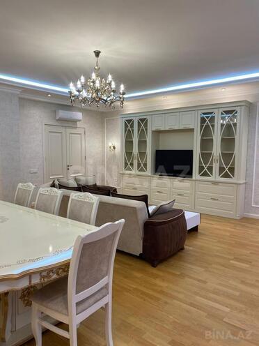 Сдаётся 3-комн. новостройка 172 м², м. Низами, photo 19 from 25