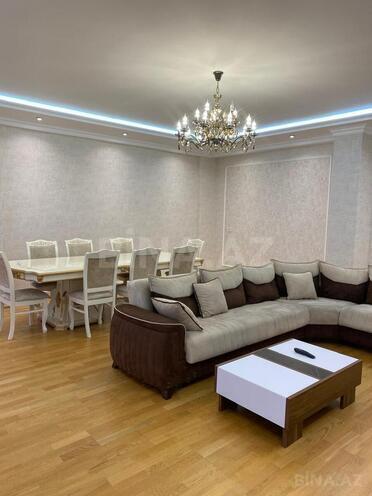 Сдаётся 3-комн. новостройка 172 м², м. Низами, photo 9 from 25