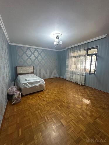 Satılır 3 otaqlı köhnə tikili 110 m², Elmlər Akademiyası m., photo 1 from 12