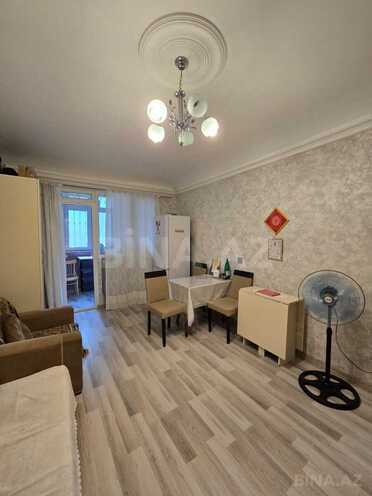 Продаётся 2-комн. вторичка 35 м², м. Нефтчиляр, photo 1 from 21