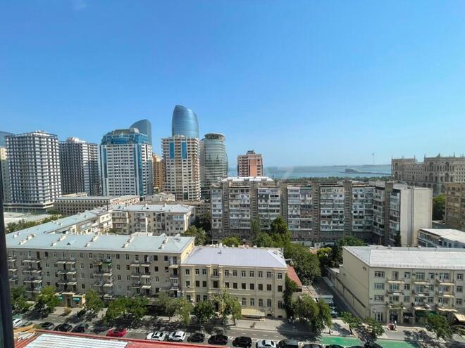 Satılır 4 otaqlı yeni tikili 250 m², 28 May m., photo 9 from 12