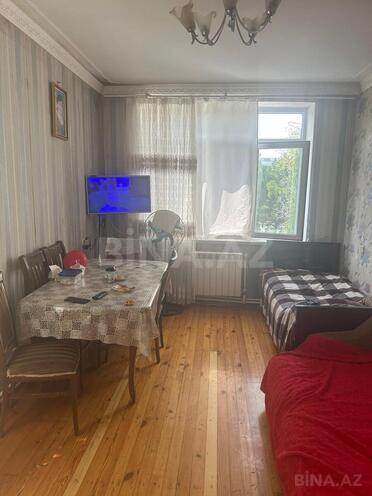 Satılır 2 otaqlı köhnə tikili 56 m², photo 1 from 10