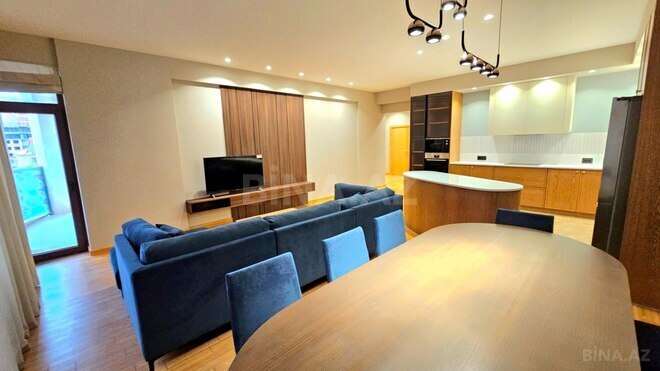 İcarəyə verilir 4 otaqlı yeni tikili 151 m², 28 May m., photo 1 from 17
