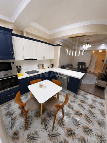 Сдаётся 3-комн. новостройка 100 м², м. Низами, photo 6 from 19