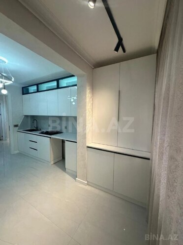 Продаётся 3-комн. вторичка 80 м², м. Ази Асланов, photo 1 from 15