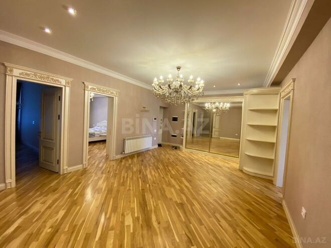 İcarəyə verilir 4 otaqlı yeni tikili 185 m², 28 May m., photo 11 from 17