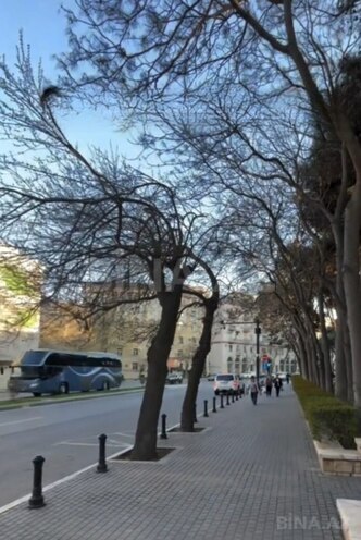 Satılır 2 otaqlı köhnə tikili 55 m², Nizami m., photo 1 from 11