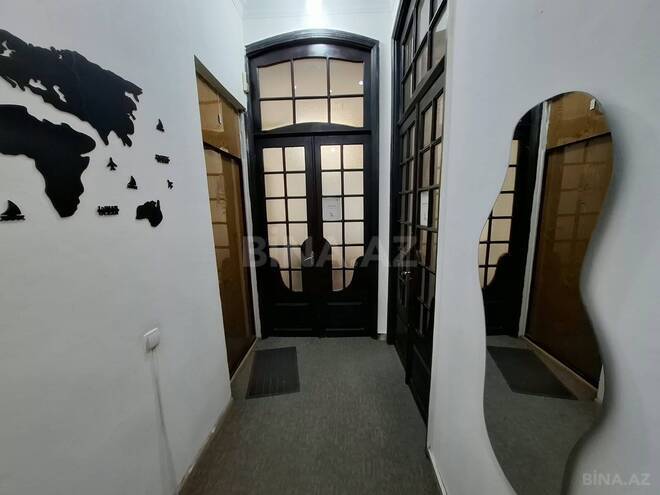 Satılır 5 otaqlı köhnə tikili 190 m², 28 May m., photo 16 from 24