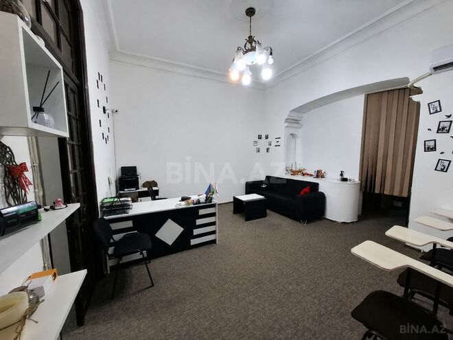 Satılır 5 otaqlı köhnə tikili 190 m², 28 May m., photo 4 from 24