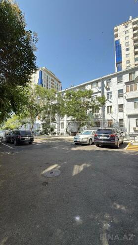 Satılır 3 otaqlı köhnə tikili 80 m², 28 May m., photo 1 from 16
