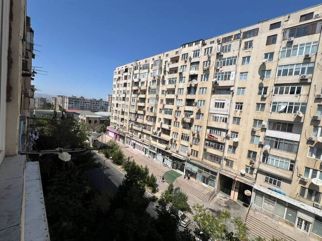 Satılır 2 otaqlı köhnə tikili 55 m², Xalqlar Dostluğu m., photo 3 from 12