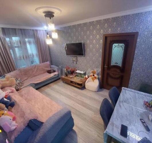 Satılır 2 otaqlı köhnə tikili 60 m², Hövsan q., photo 1 from 10