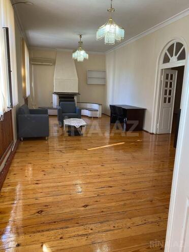 İcarəyə verilir 7 otaqlı həyət evi/bağ evi 500 m², Gənclik m., photo 1 from 23
