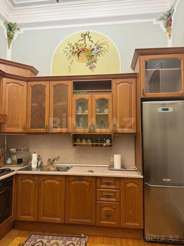 İcarəyə verilir 3 otaqlı köhnə tikili 231 m², Sahil m., photo 13 from 27