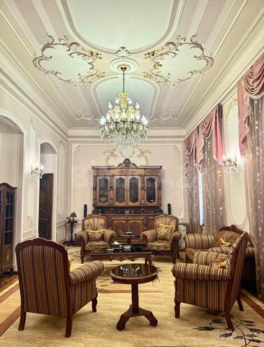 İcarəyə verilir 3 otaqlı köhnə tikili 231 m², Sahil m., photo 1 from 27