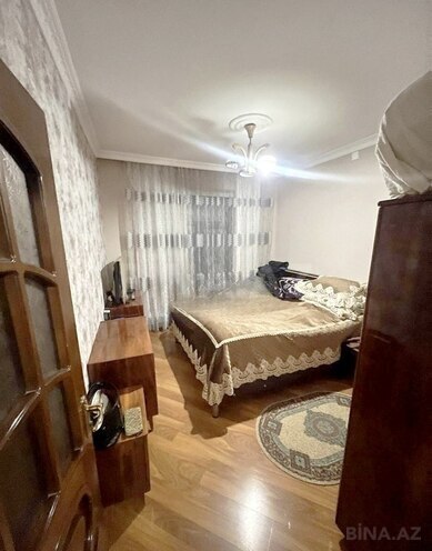 Продается 3-комн. вторичка 70 м², м. Ази Асланов, photo 4 from 11