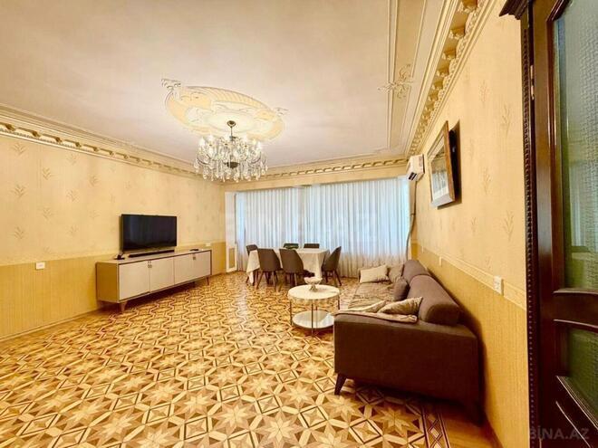 Satılır 4 otaqlı köhnə tikili 120 m², Elmlər Akademiyası m., photo 3 from 19