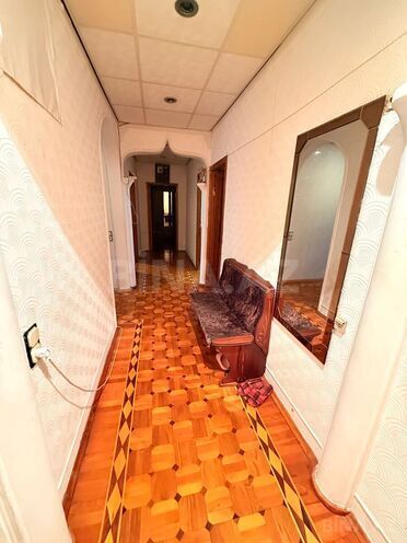 Satılır 5 otaqlı köhnə tikili 130 m², Azadlıq Prospekti m., photo 8 from 10