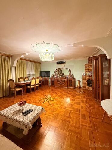 Satılır 5 otaqlı köhnə tikili 130 m², Azadlıq Prospekti m., photo 1 from 10