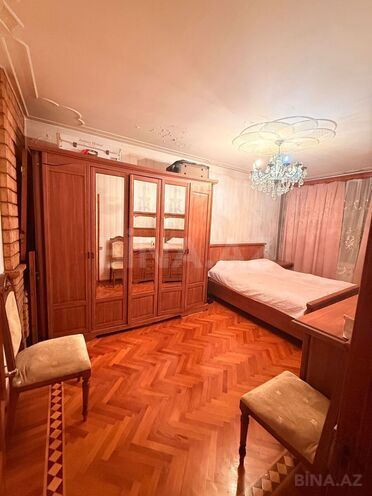 Satılır 5 otaqlı köhnə tikili 130 m², Azadlıq Prospekti m., photo 3 from 10