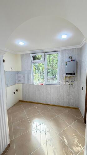 Satılır 3 otaqlı köhnə tikili 50 m², İnşaatçılar m., photo 5 from 12