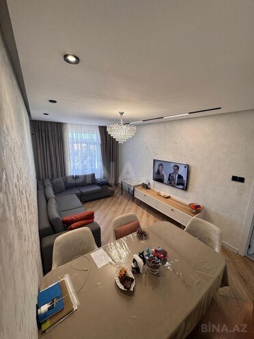 Продается 3-комн. вторичка 72 м², м. Ази Асланов, photo 3 from 18