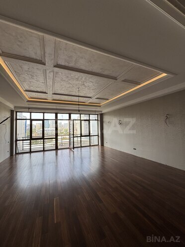 Продаётся 4-комн. новостройка 200 м², м. 28 мая, photo 1 from 18