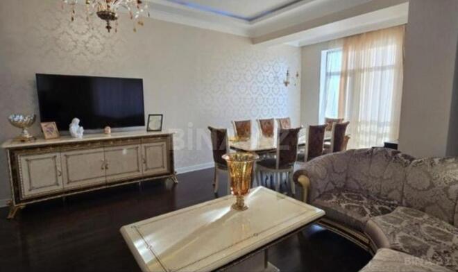 Сдаётся 3-комн. новостройка 137 м², м. Низами, photo 8 from 9