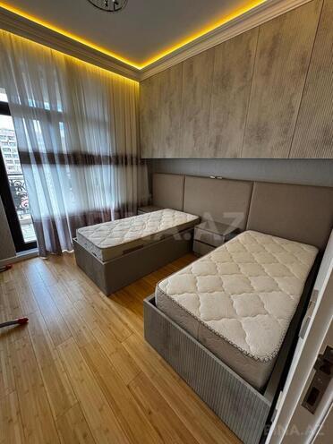 Сдаётся 3-комн. новостройка 115 м², м. Низами, photo 4 from 21