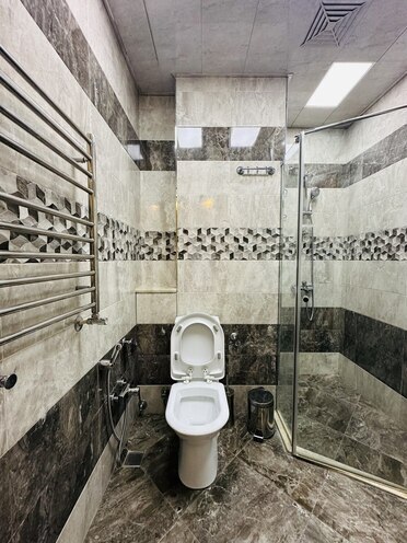 Сдаётся 3-комн. новостройка 140 м², Насиминский  р., photo 18 from 24