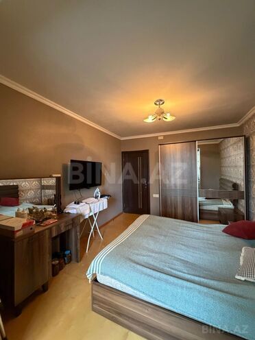 Satılır 2 otaqlı köhnə tikili 65 m², Xalqlar Dostluğu m., photo 1 from 17
