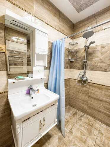 Сдаётся 2-комн. новостройка 75 м², м. Нефтчиляр, photo 8 from 11