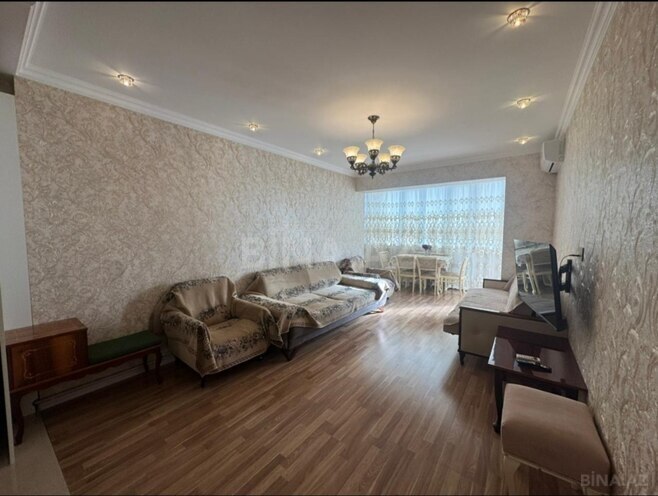 Сдаётся 2-комн. новостройка 70 м², м. 8 ноября, photo 4 from 10