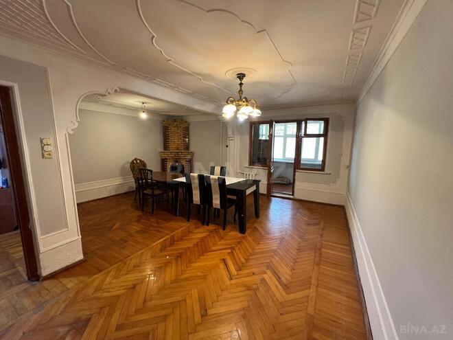Сдаётся 3-комн. вторичка 100 м², м. Нефтчиляр, photo 1 from 10
