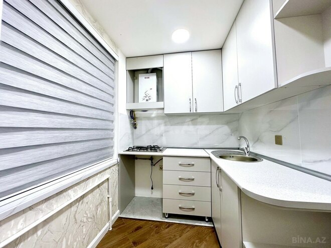 Satılır 2 otaqlı köhnə tikili 65 m², Qara Qarayev m., photo 11 from 19