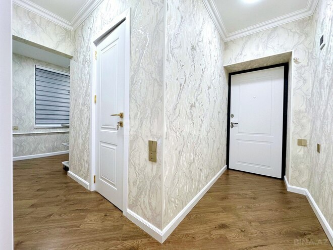 Satılır 2 otaqlı köhnə tikili 65 m², Qara Qarayev m., photo 1 from 19