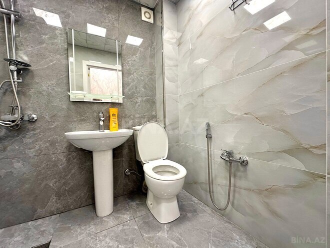 Satılır 2 otaqlı köhnə tikili 65 m², Qara Qarayev m., photo 13 from 19