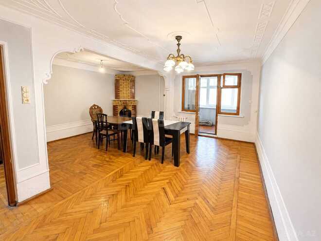 Сдаётся 3-комн. вторичка 75 м², м. Нефтчиляр, photo 1 from 9