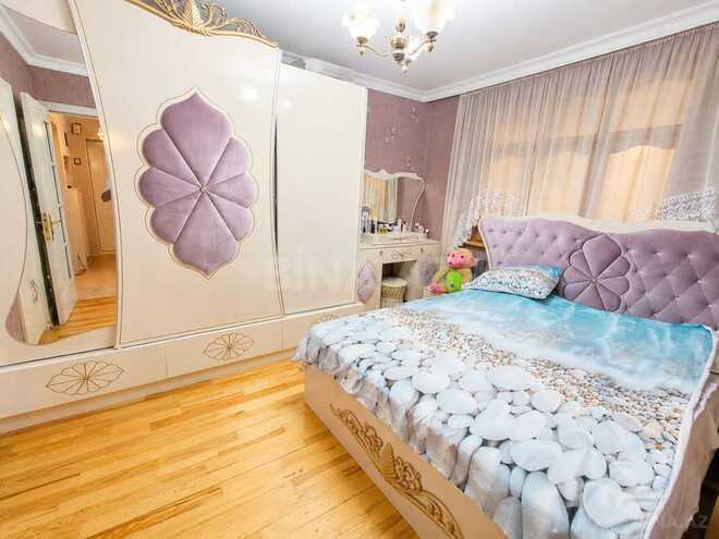 Продаётся 3-комн. вторичка 70 м², м. Кара Караев, photo 6 from 13