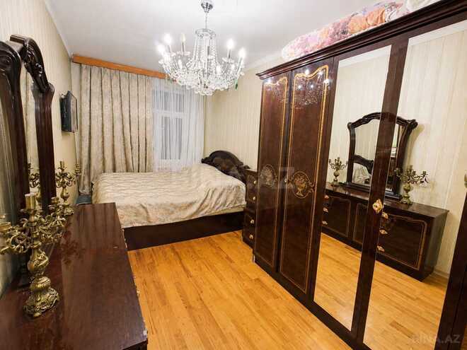 Продаётся 3-комн. вторичка 70 м², м. Кара Караев, photo 4 from 13