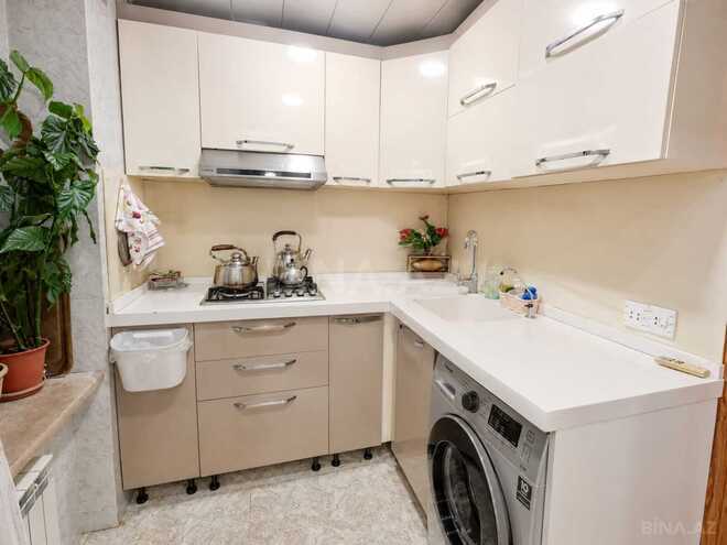 Продаётся 3-комн. вторичка 70 м², м. Кара Караев, photo 8 from 13
